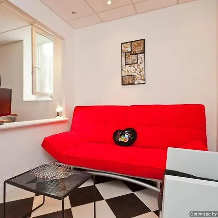 Beach, Pure Centre, View Over Opera De *